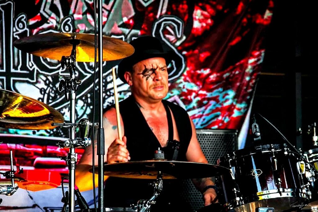 tommie-liekola-drums-nerved